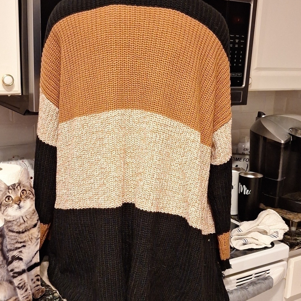 a women's Derek Heart nice cardigan sweater worn open 3X - Picture 2 of 4